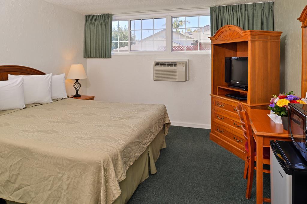 Hotel Americas Value Loma 2*