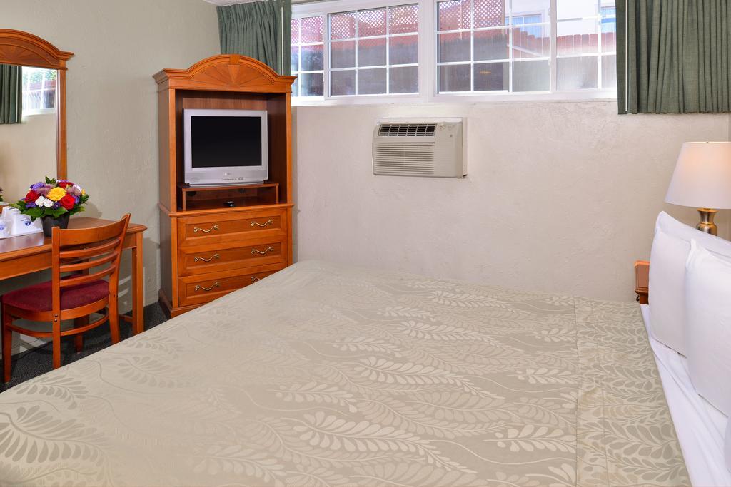 Americas Value Loma Hotel 2*