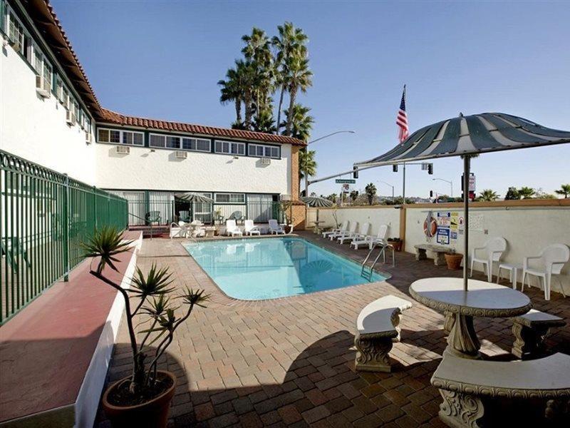 Americas Value Loma